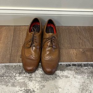 Rockport size 10D tan wing tips leather